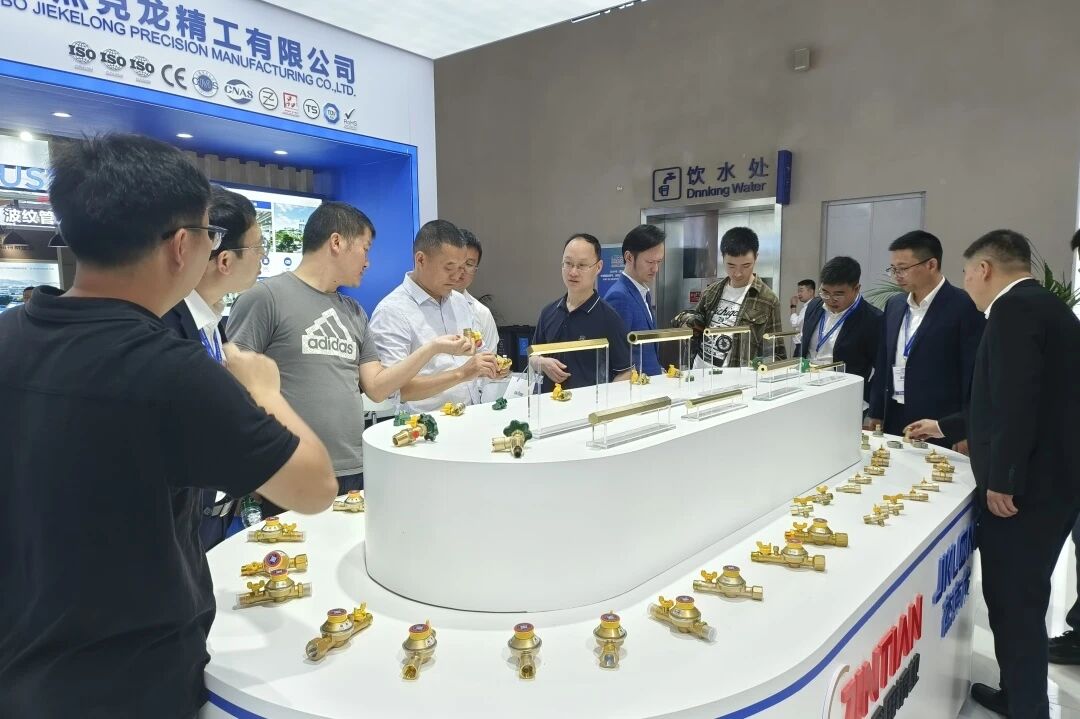 exhibition-news-jkl-shines-at-china-gas-show-canton-fair-bulk.jpg